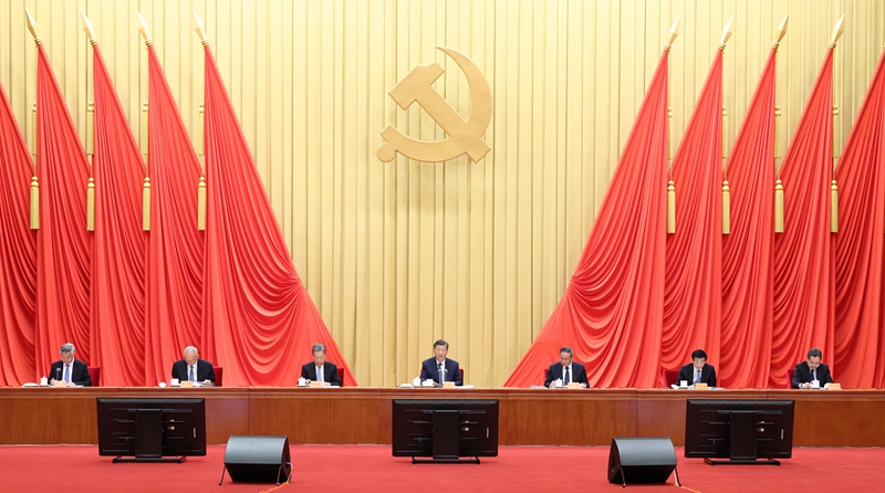 1月8日,中共中央总书记、国家主席、中央军委主席习近平在中国共产党第二十届中央纪律检查委员会第三次全体会议上发表重要讲话。李强、赵乐际、王沪宁、蔡奇、丁薛祥、李希出席会议。