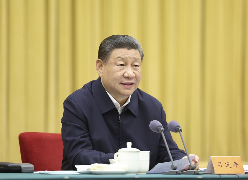 4月23日下午,中共中央总书记、国家主席、中央军委主席习近平在重庆主持召开新时代推动西部大开发座谈会并发表重要讲话。