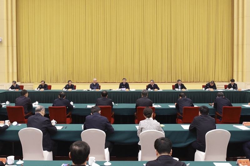 4月23日下午,中共中央总书记、国家主席、中央军委主席习近平在重庆主持召开新时代推动西部大开发座谈会并发表重要讲话。
